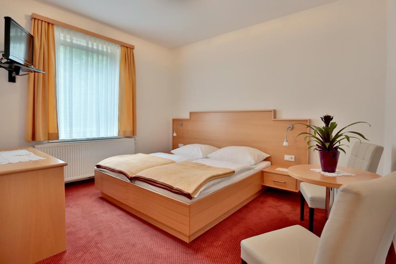 Hotel Reineldis *